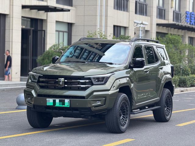 Tank 400 Hi4-T 2023 Supercharged