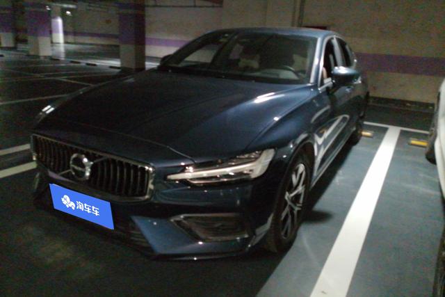 Volvo S60 2023 B4 Intelligent Luxury Edition