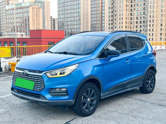 Yuan EV 2018 EV360 Smartlink Dazzling Cool Model