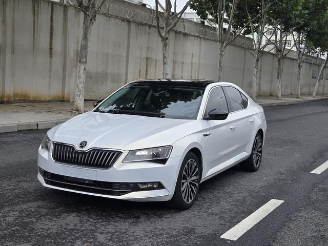 Speedster 2018 TSI330 DSG Luxury Edition State V