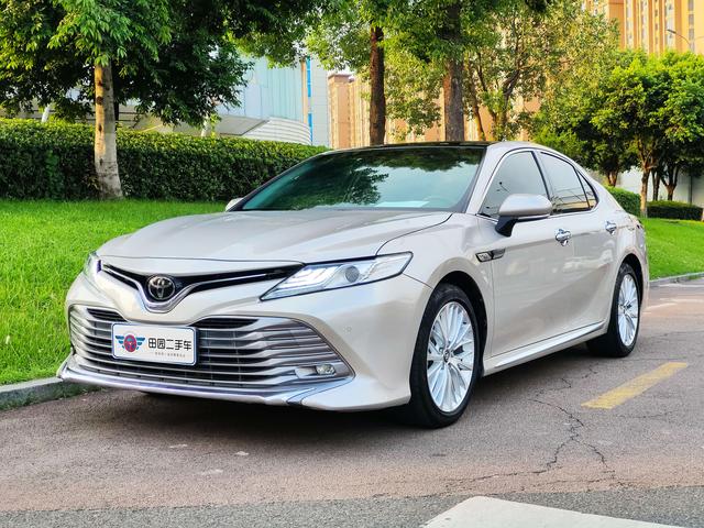 Camry 2019 2.5G Luxury Edition National VI