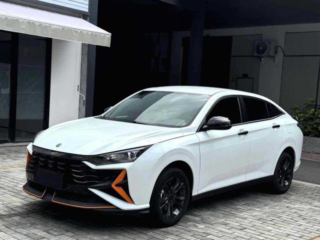 Yixuan 2023 facelift 1.5L automatic wind chasing version