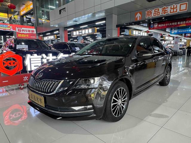 Octavia 2018 1.6L Automatic Deluxe Edition