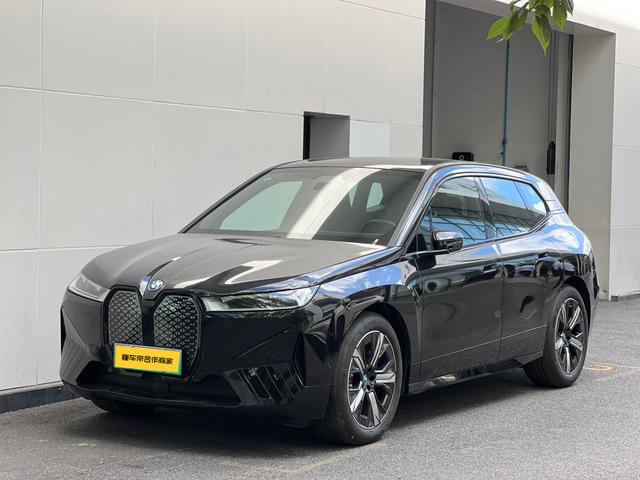 BMW iX 2023 xDrive40