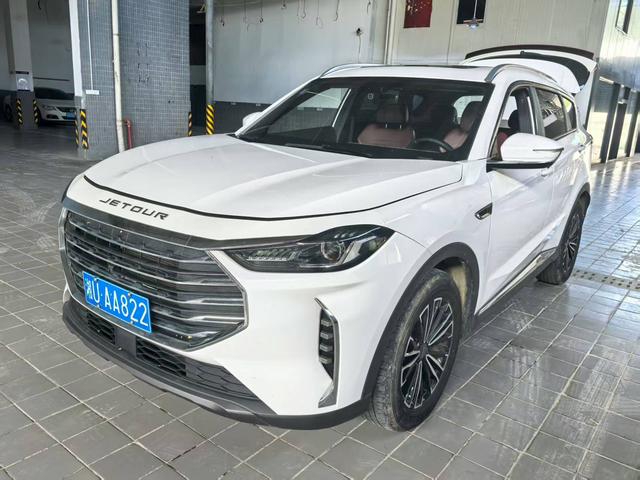 Jietu X70 PLUS 2021 facelift 1.5 T DCT Mountain Pro 5 seats