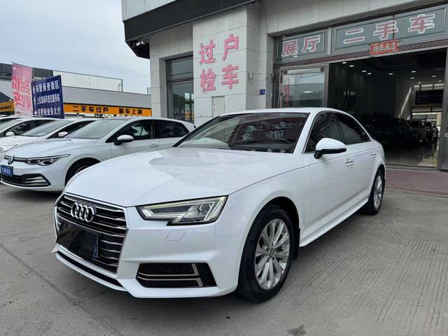 Audi A4L 2019 40 TFSI Style National V