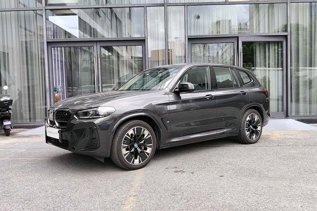 BMW iX3 2022 Genesis