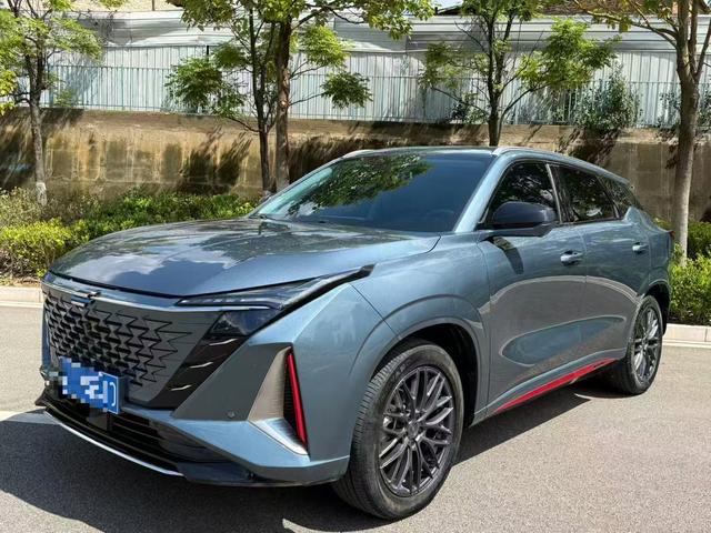 Changan Auchan Z6 2022 Blue Whale 1.5T DCT Intelligent Voyager