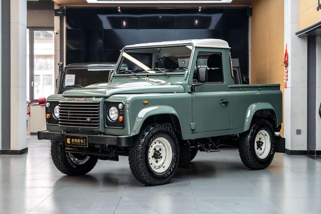 Defender 2014 2.2T Manual 4WD 2-Seater Parallel Imported