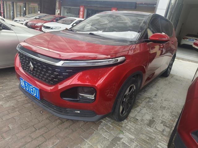Baojun RM-5 2019 1.5L CVT 24-hour online elite 7-seater