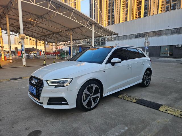Audi A3 2018 30th anniversary Sportback 35 TFSI Sportback
