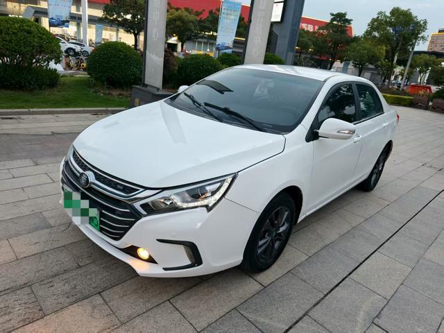 Qin DM 2017 model 1.5T Qin 100