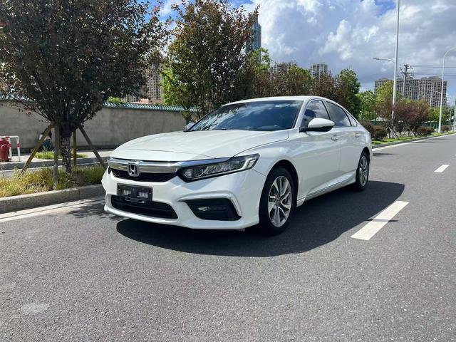 Insignia 2019 260TURBO Exquisite Edition National VI