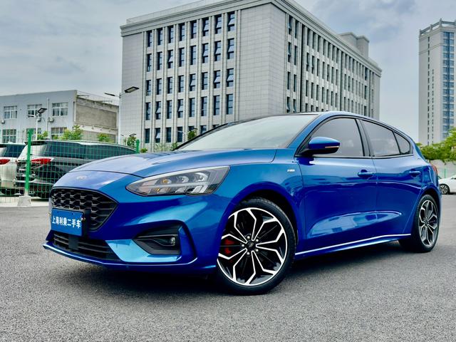 Focus 2021 2-Class EcoBoost 180 Auto ST Line