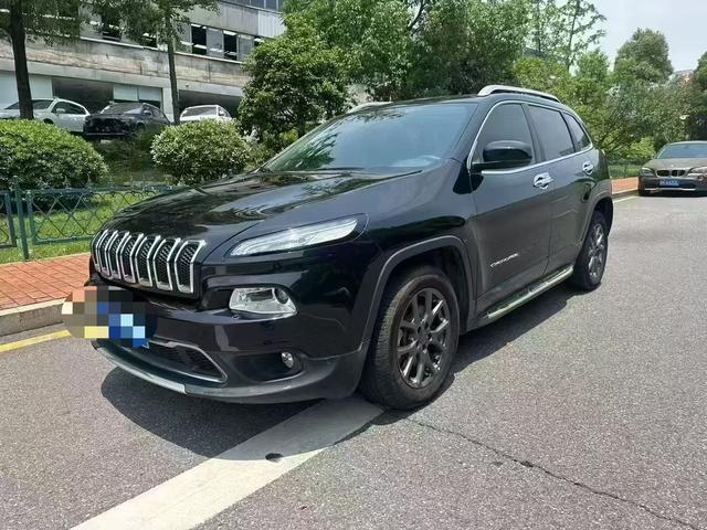 Free Light 2020 2.0L two-wheel drive classic sports version