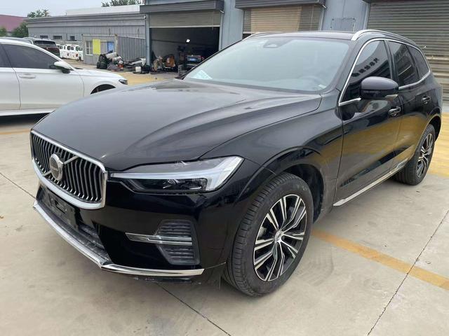Volvo XC60 2022 B5 four-wheel drive Zhiyuan Deluxe Edition