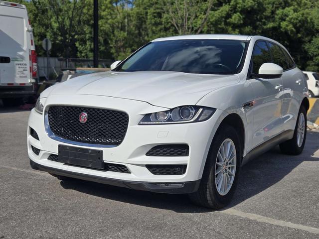 Jaguar F-PACE 2018 2.0T 2WD Urban Premium
