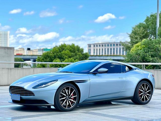 Aston Martin DB11 2022 4.0T V8 Coupe