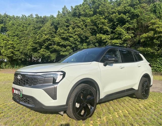 Lingrui PHEV 2025 Premium Collar PLUS