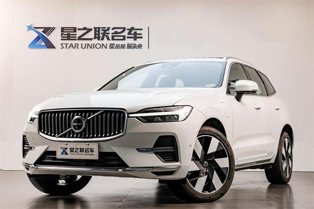 Volvo XC60 PHEV 2025 T8 four-wheel drive long battery life Zhiya Deluxe Edition