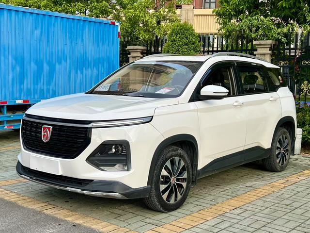 Baojun 530 2020 1.5T CVT Premium connected 7-seater