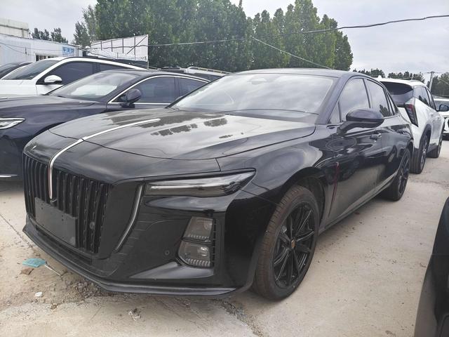 Hongqi H5 2025 2.0T Automatic Flag Chang Version