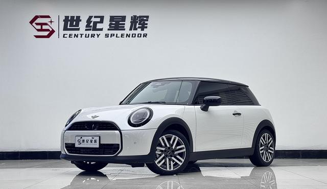 MINI 2025 1.5T COOPER three-door classic school