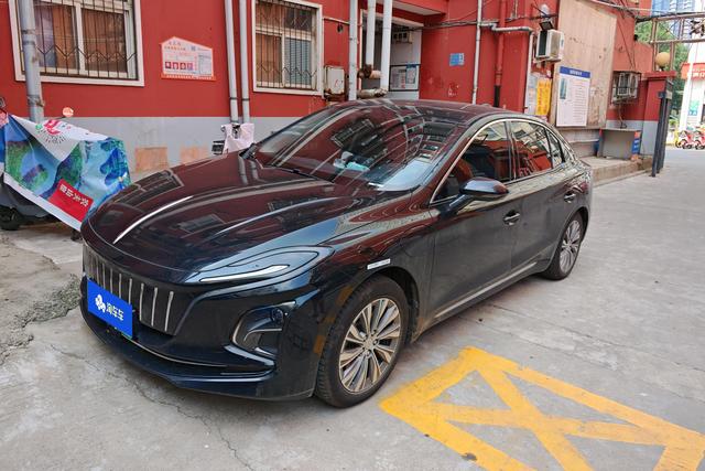 Hongqi E-QM5 2024 500KM travel version 100kW