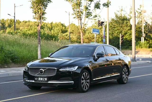 Volvo S90 2022 B5 Intelligent Luxury Edition