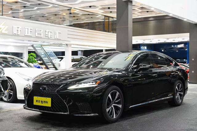 Lexus LS 2021 500h Premier Edition