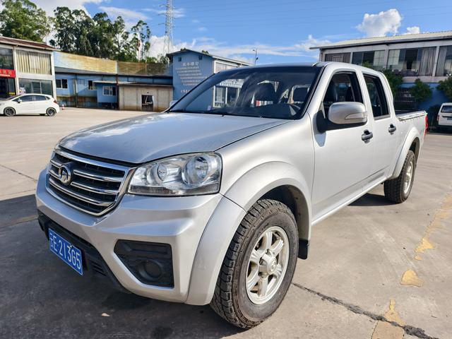 Fengjun 5 2017 2.0T European version diesel four-wheel drive aggressive large double-row GW4D20E