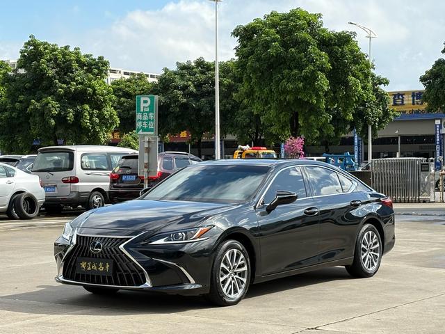 Lexus ES 2022 200 Excellence