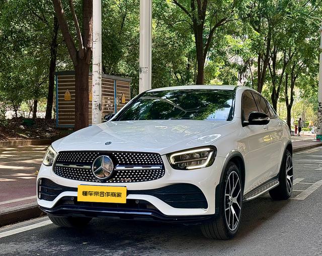 Mercedes-Benz GLC Coupe 2020 GLC 300 4MATIC Coupe SUV