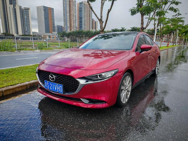 Mazda3 Enclave 2021 2.0L Auto Premium Edition