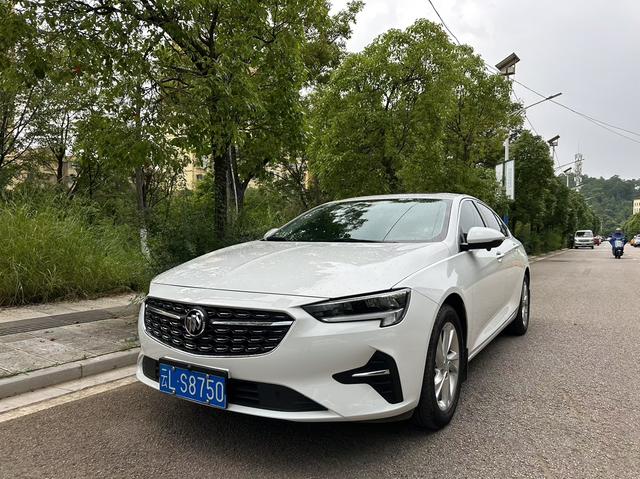 Grand Touring 2022 552T Intelligent