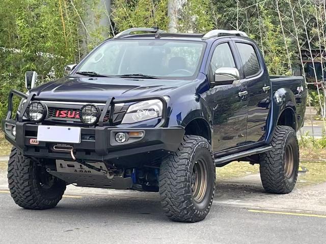 D-MAX 2018 3.0T 4WD Automatic Ultra Luxury 4JJ1-TC HI