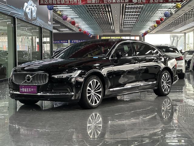 Volvo S90 2024 B5 Intelligent Luxury Edition