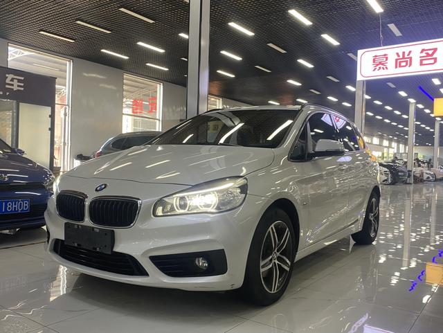 BMW 2 Series Wagon 2016 218i Sport Design Package