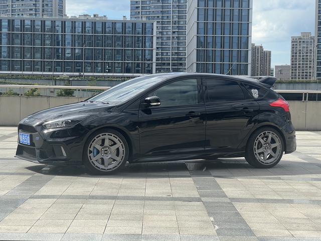 Fox (imported) 2018 2.3T RS Track Version