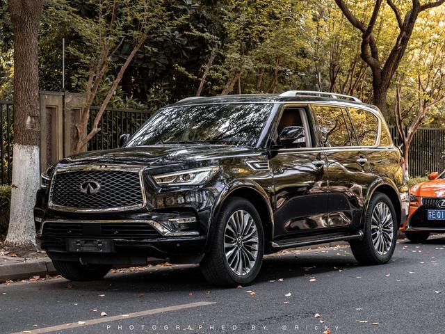 Infiniti QX80 2019 5.6L automatic four-wheel drive 7-seater parallel import