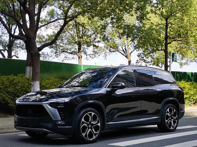 Azera ES8 2020 415KM Benchmark Edition Six-Seater