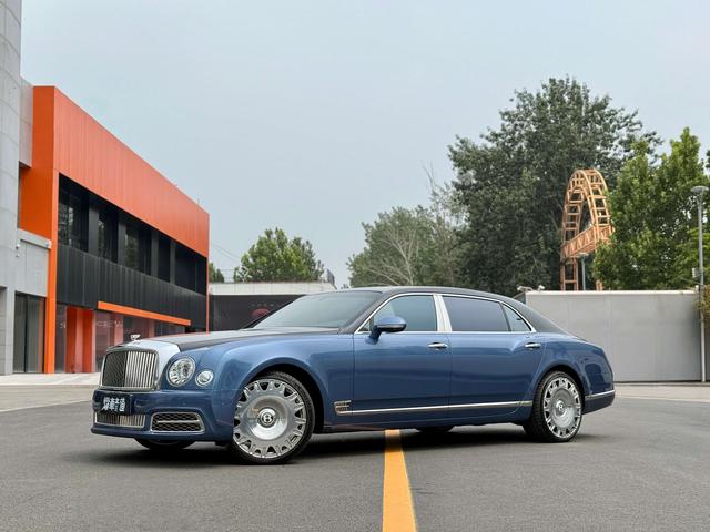 Mulsanne 2017 6.8T Long Wheelbase Edition