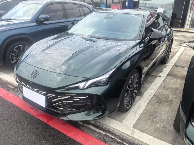 MG7 2023 2.0T automatic Beauty Hunting Luxury Edition