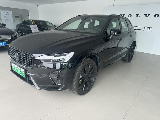Volvo XC60 PHEV 2025 T8 four-wheel drive long battery life Zhiyuan Polar Night Black version