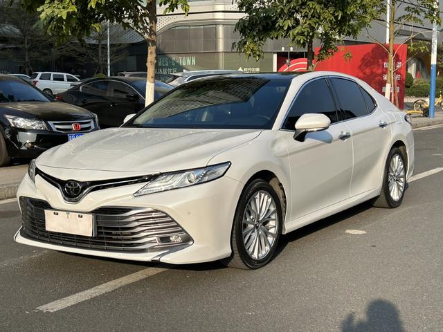 Camry 2018 2.5G Luxury Edition