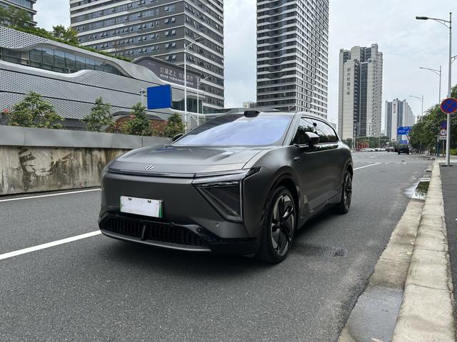 High Hopper HiPhi Y 2023 560km Elite