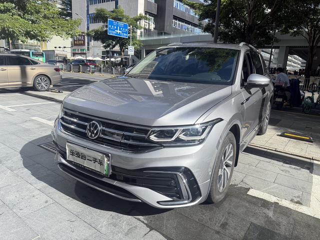 Touareg L PHEV 2022 430PHEV Plug-In Hybrid Signature Edition