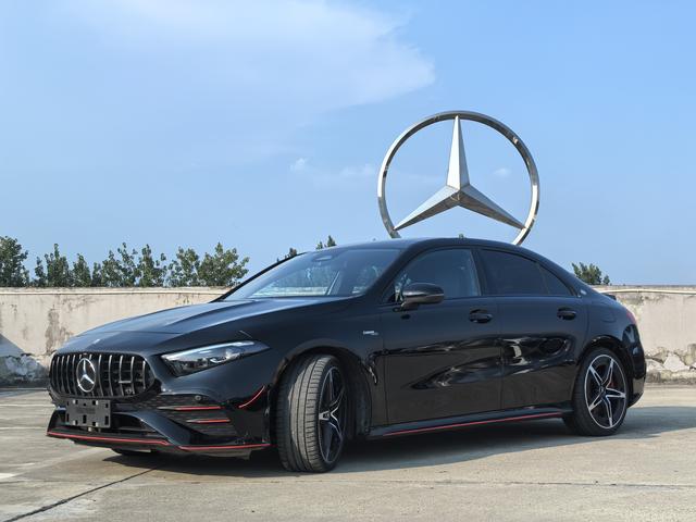 Mercedes-Benz A-class AMG 2024 facelift AMG A 35 L 4MATIC