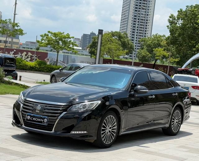 Crown 2018 2.0T Sport