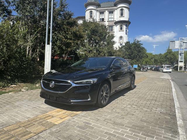 Grand Touring 2022 652T Luxury